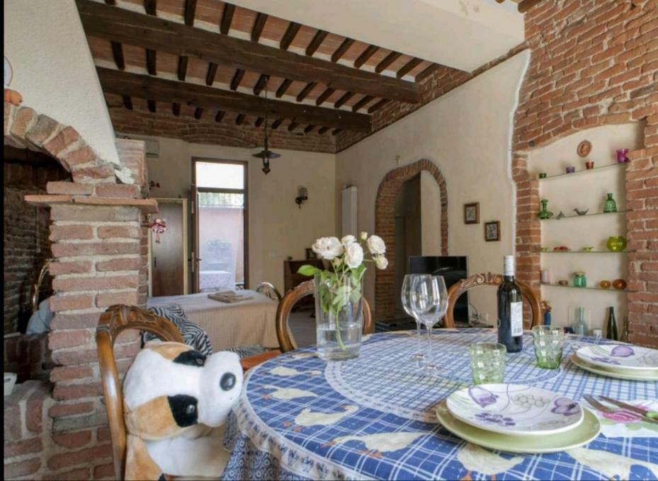 Taverna Rustica In Toscana Fucecchio Buitenkant foto